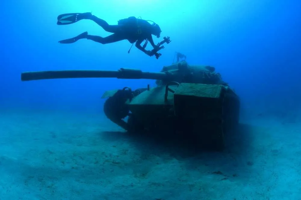 Kaş'ta su altındaki tanka Zafer Bayramı dalışı7