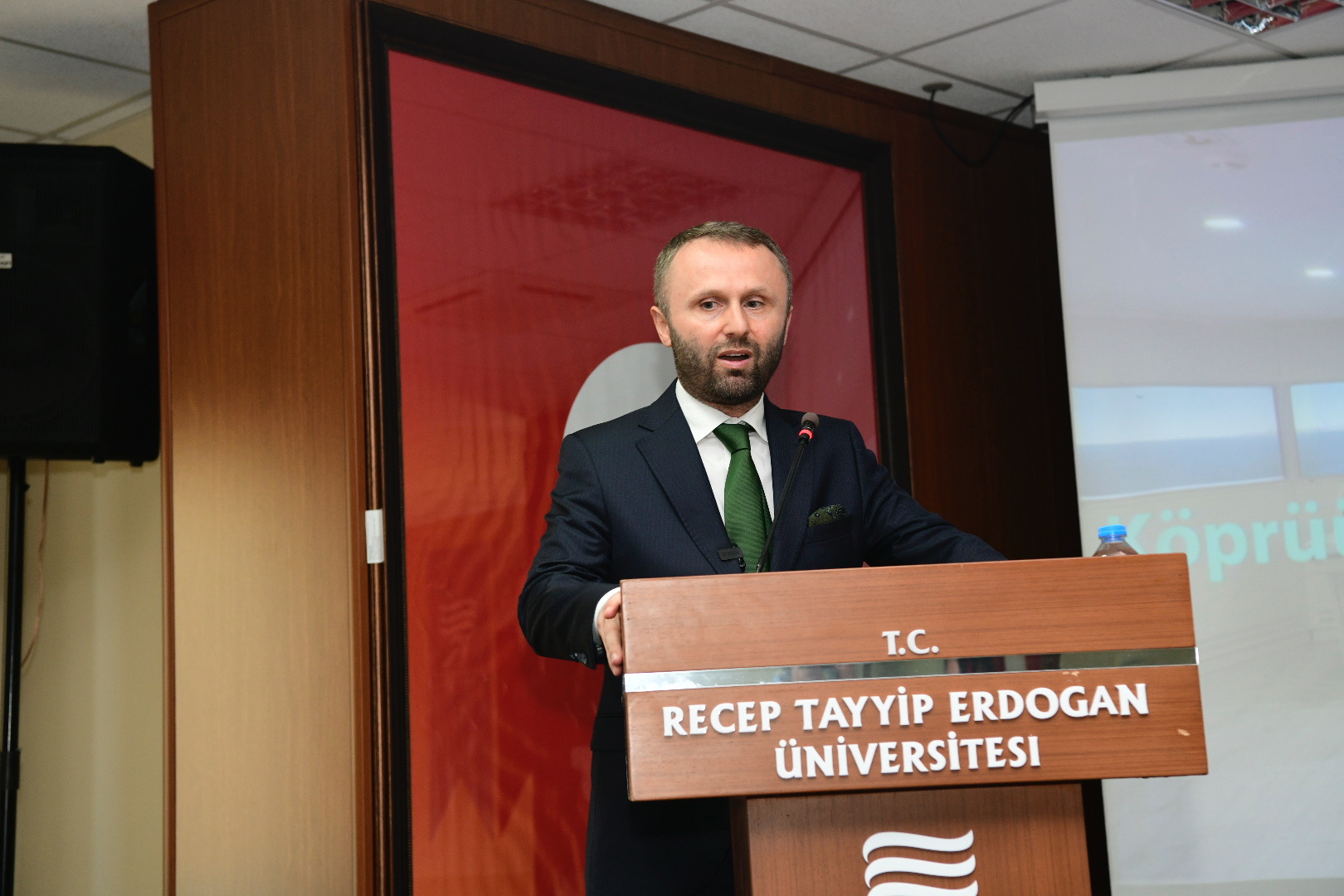 Recep Tayyip Erdoğan Üniversitesi Rektörü Prof. Dr. Yusuf Yılmaz