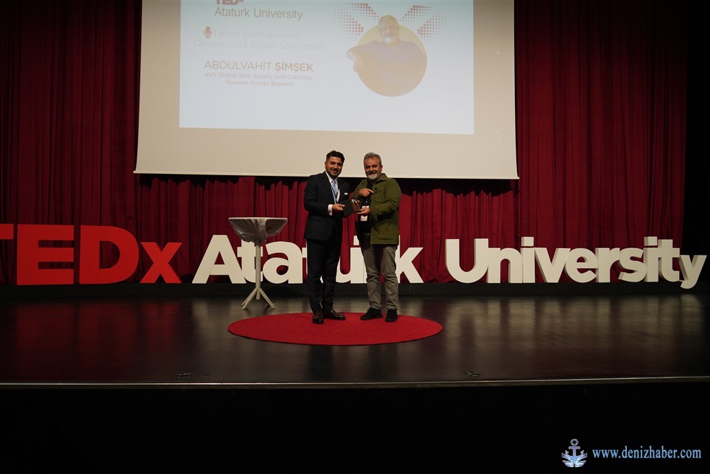 Abdülvahit Şimşek, TEDx Atatürk Üniversitesi Etkinliğine Katıldı