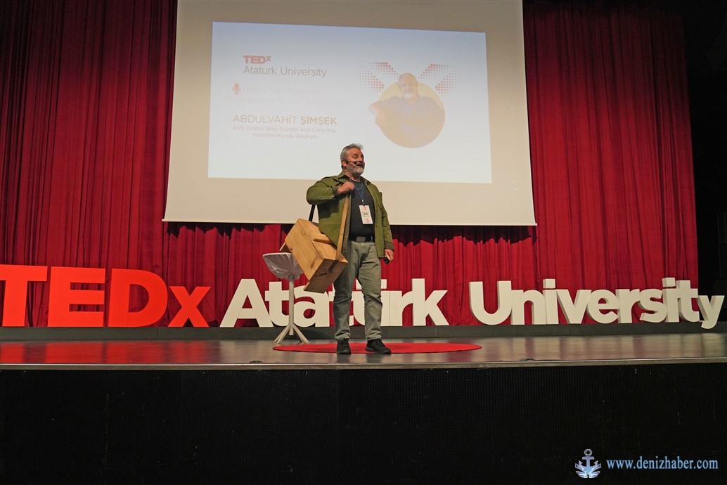 Abdülvahit Şimşek, TEDx Atatürk Üniversitesi Etkinliğine Katıldı