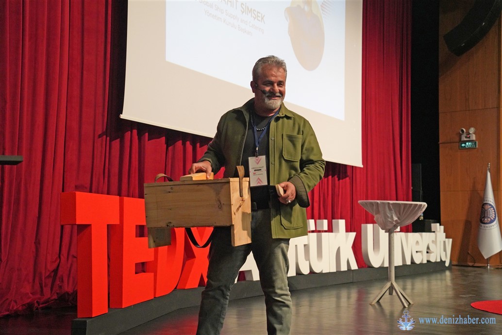 Abdülvahit Şimşek, TEDx Atatürk Üniversitesi Etkinliğine Katıldı